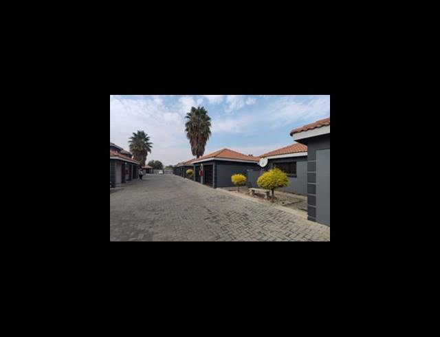 3 BEDROOM DUPLEX RENTED IN HELDERWYK